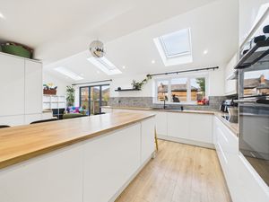 Photo 11- click for photo gallery